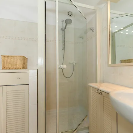 Apartman Clemenceau Centre Five Stars House